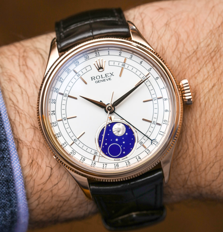 The special fake watch has moon phase.